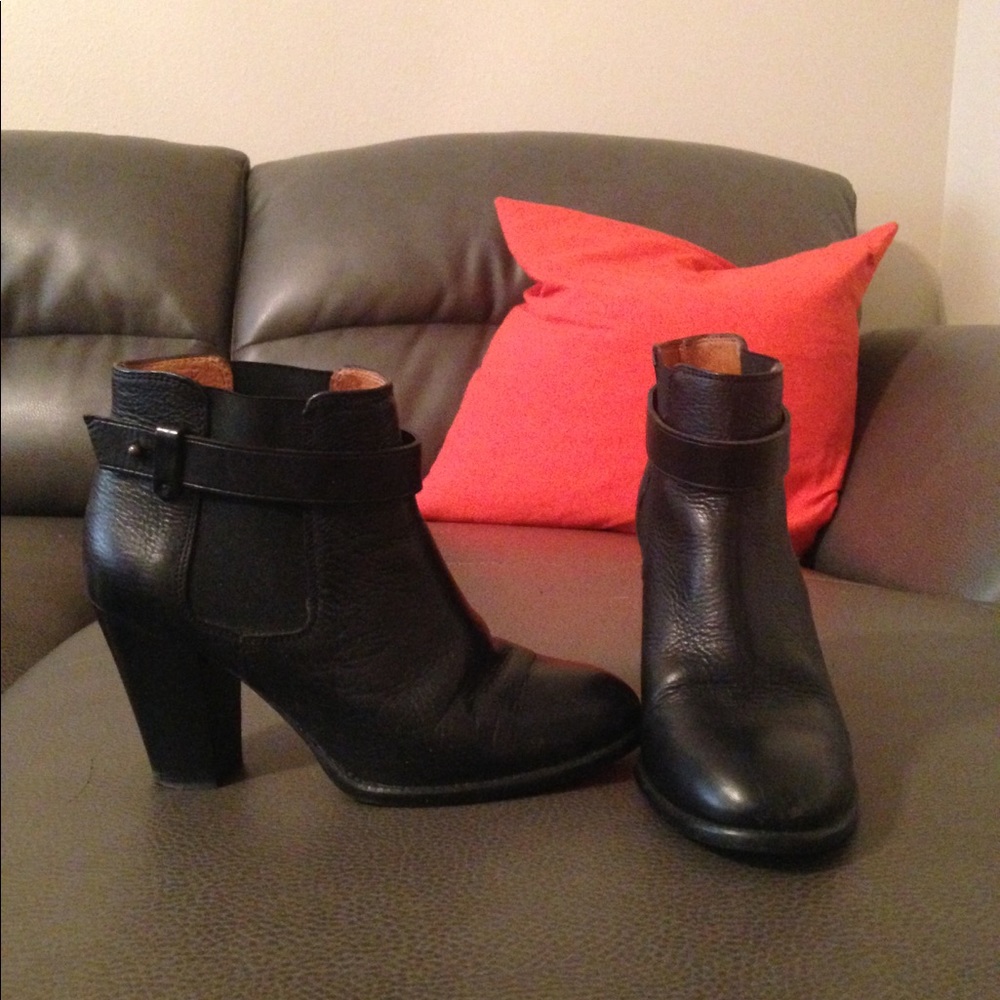 Madewell "Lonnie" heeled leather boots